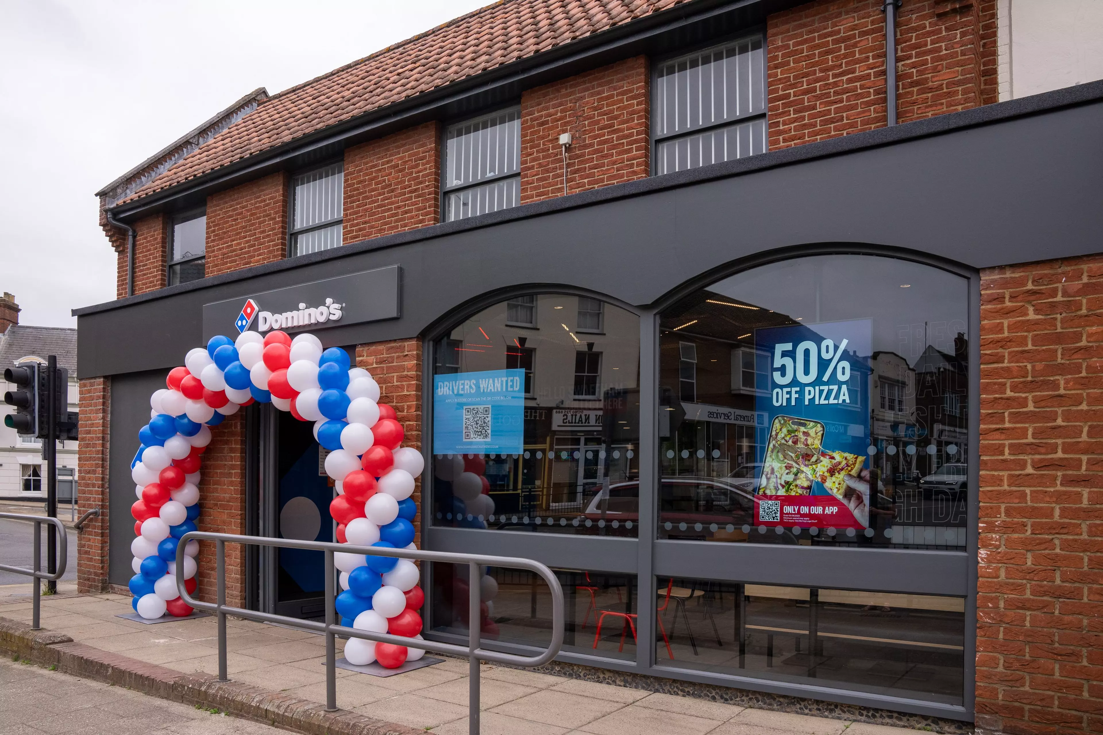 A domino's pizza store